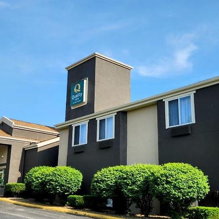 Quality Inn Brunswick Cleveland South Bagian luar foto