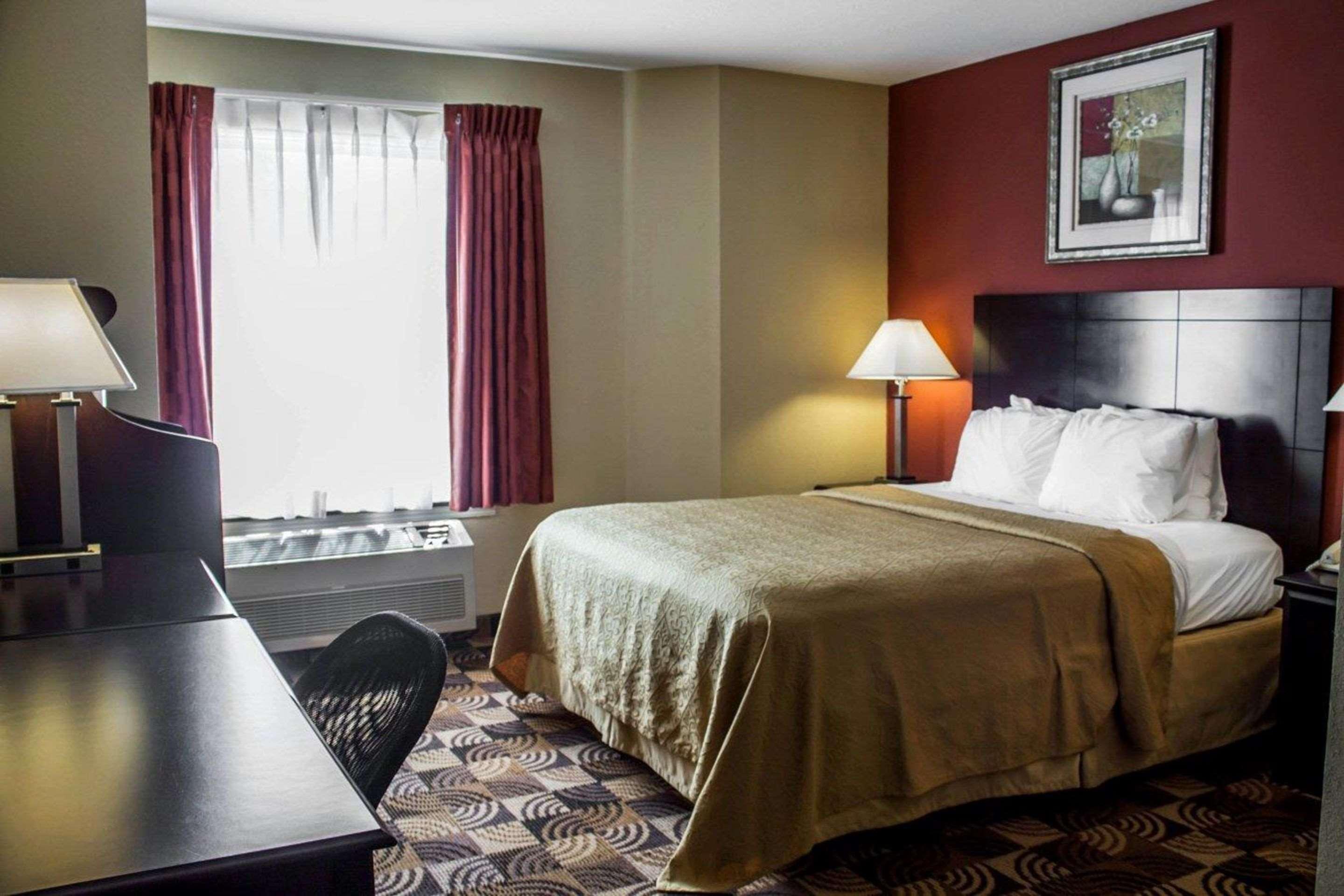 Quality Inn Brunswick Cleveland South Bagian luar foto