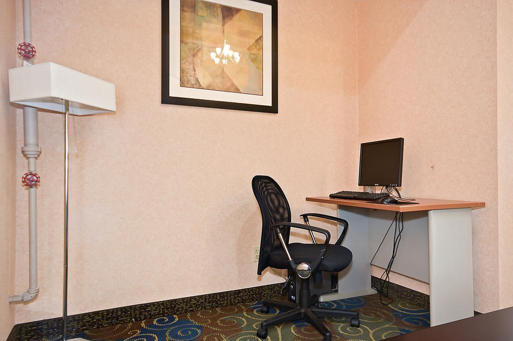 Quality Inn Brunswick Cleveland South Bagian luar foto
