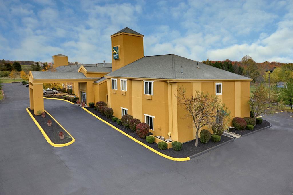 Quality Inn Brunswick Cleveland South Bagian luar foto