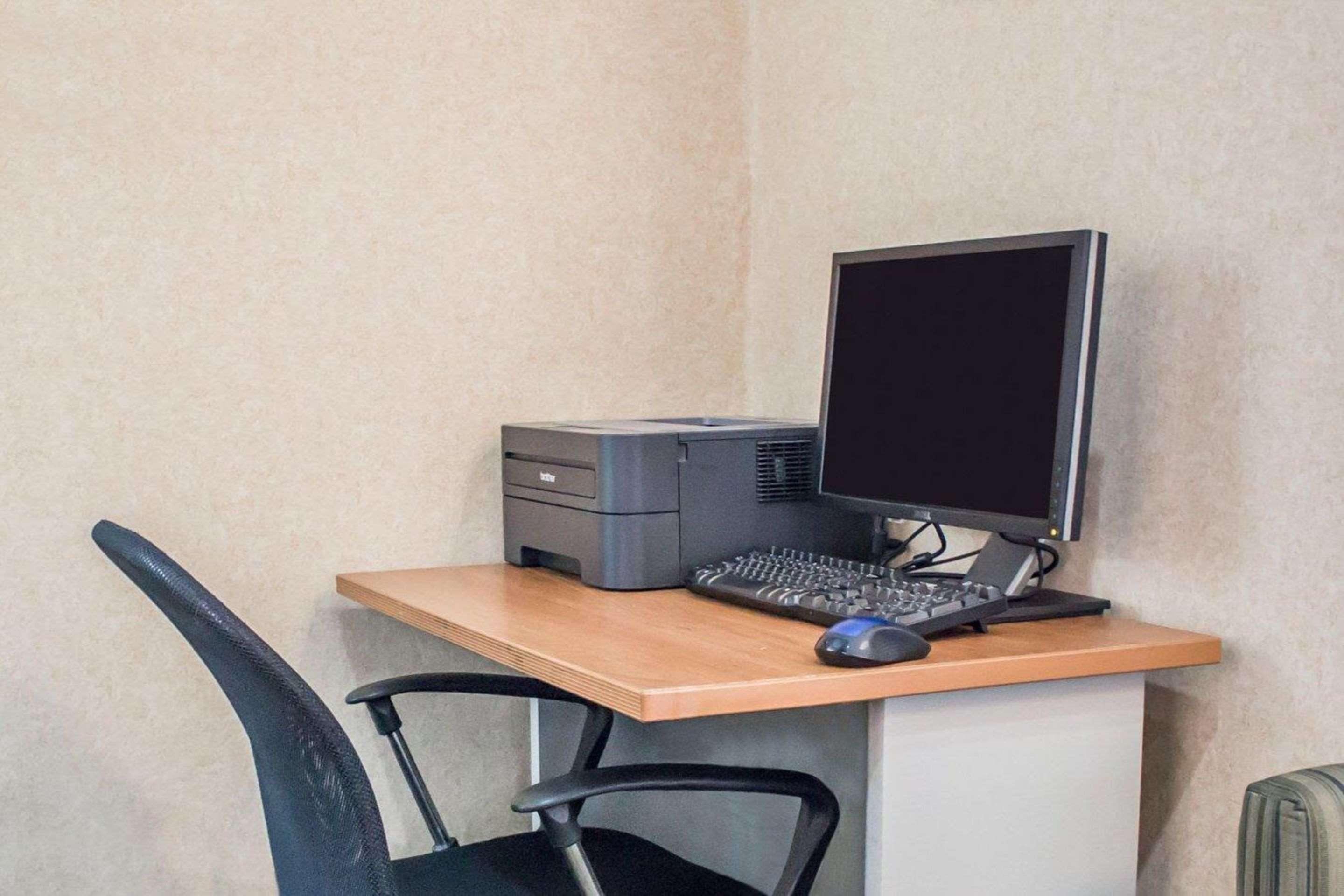 Quality Inn Brunswick Cleveland South Bagian luar foto