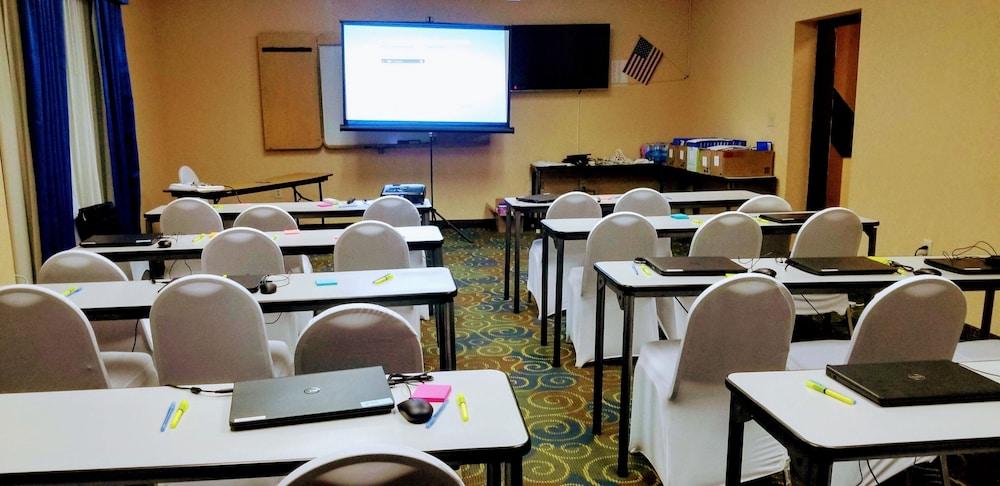 Quality Inn Brunswick Cleveland South Bagian luar foto