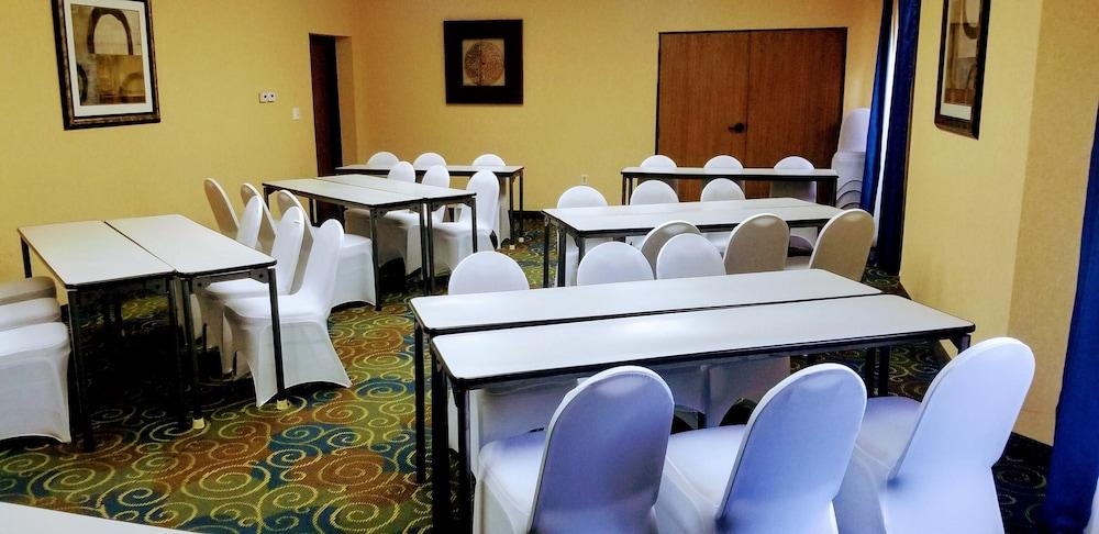 Quality Inn Brunswick Cleveland South Bagian luar foto